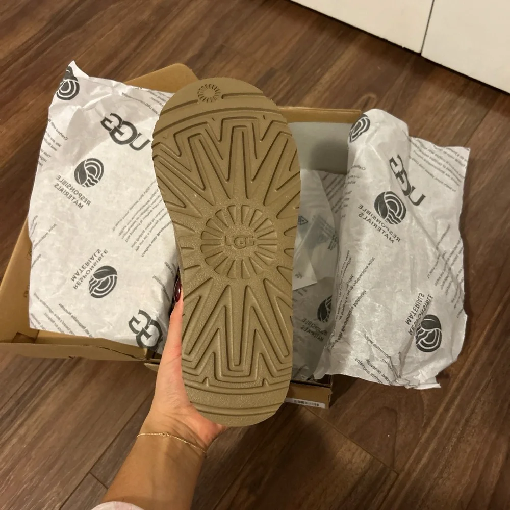 UGG Women's Tasman Slippers - Picture 4 of 5